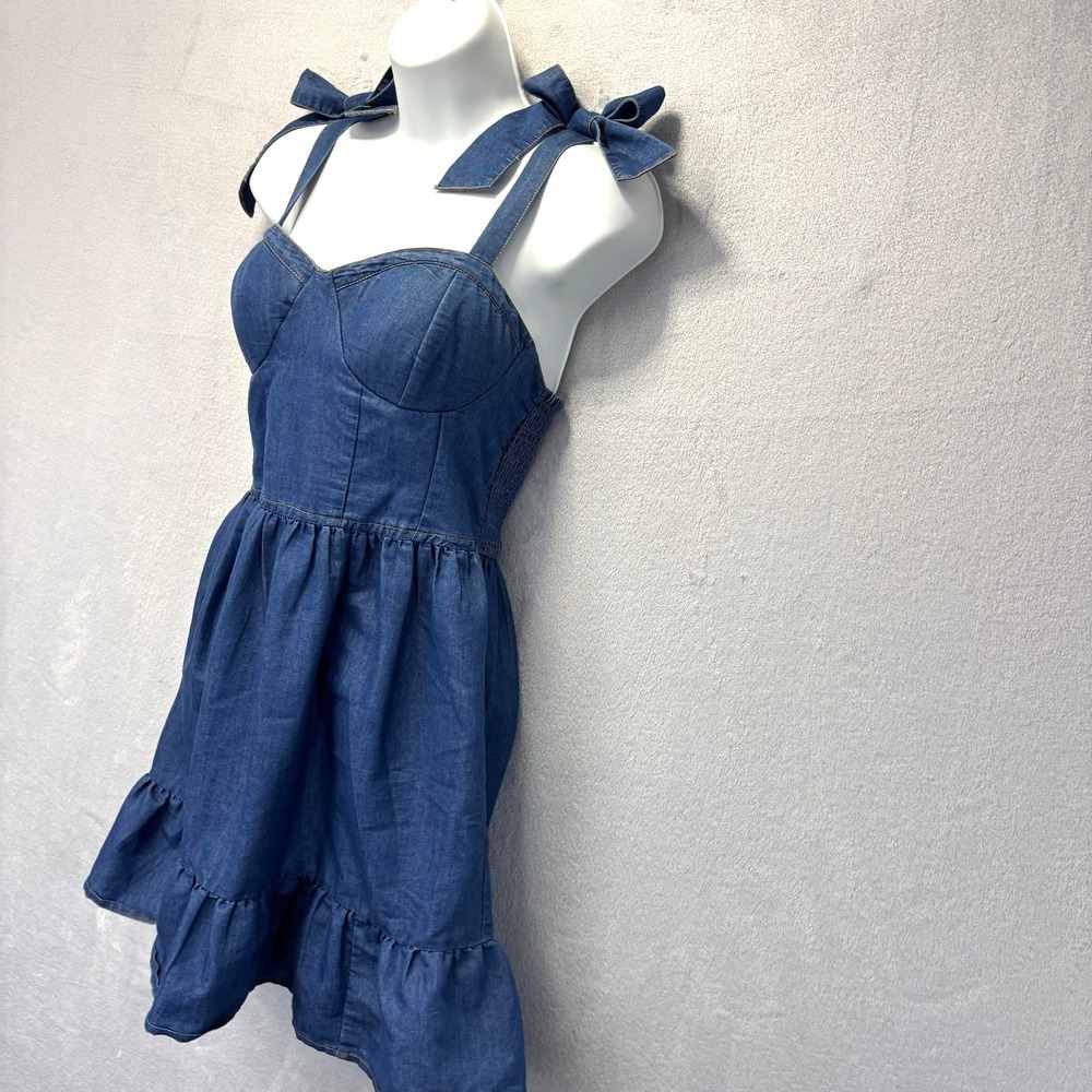 Band of the Free Smocked Babydoll Sundress Womens XS Chambray Bow‎ Sweetheart - Picture 2 of 15
